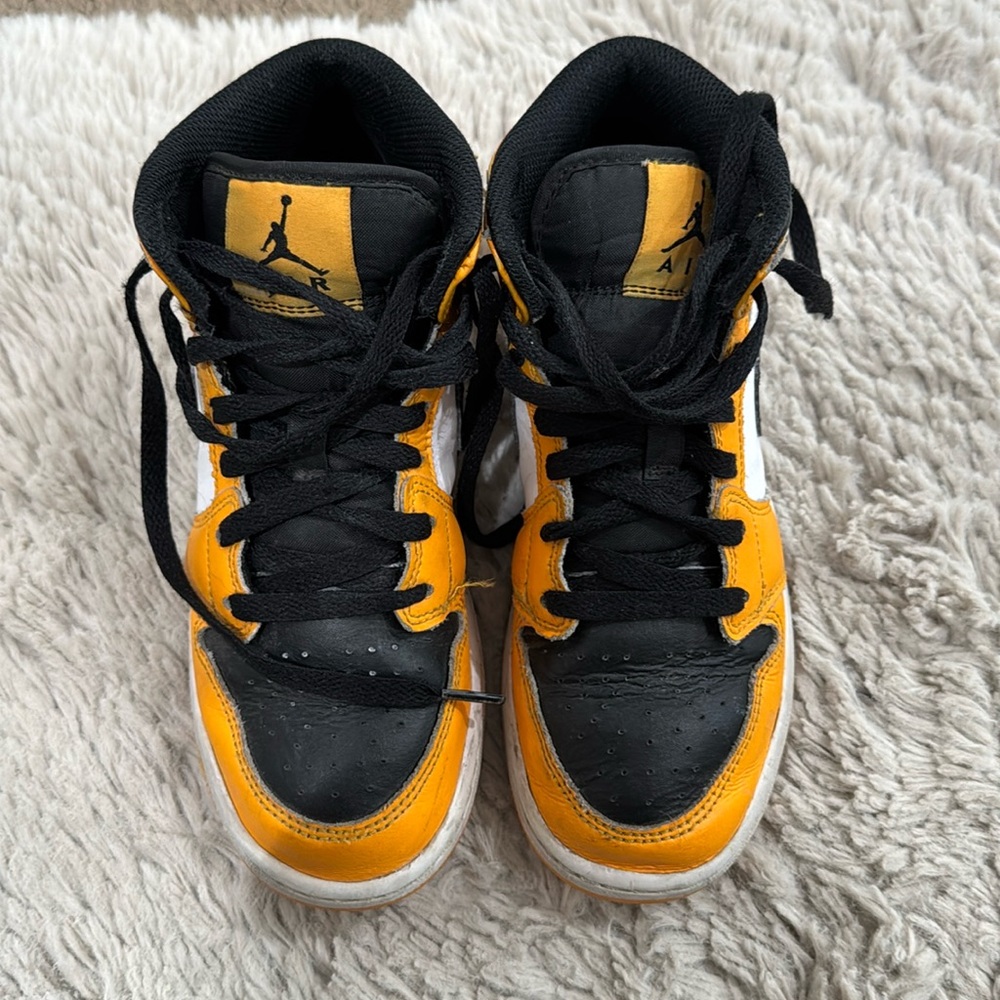 Air Jordan 1 Retro High OG GS 'Yellow Toe' youth